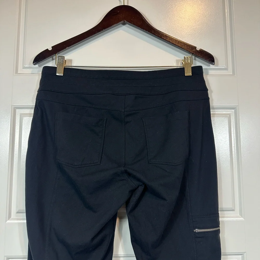 Athleta Women’s Quest Metro Cargo Classic Black Mid Rise Joggers Size Medium - Picture 5 of 8